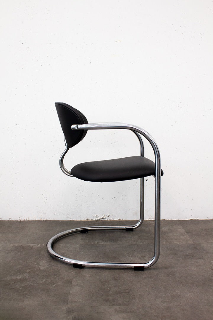 Set van 4 Effezeta Italy buisframe eetkamerstoelen zwart skai leer