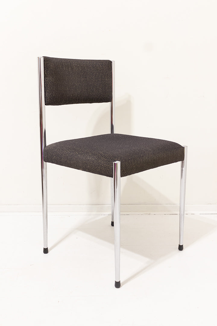 Set van 4 vintage stoelen met verchroomde poten en grijze bekleding