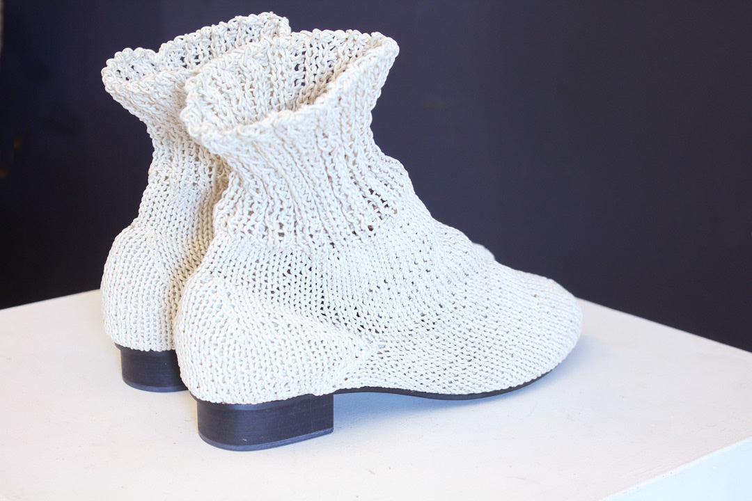 Sock boots Bless Berlin for Eram met ontwerpteam van Margiela