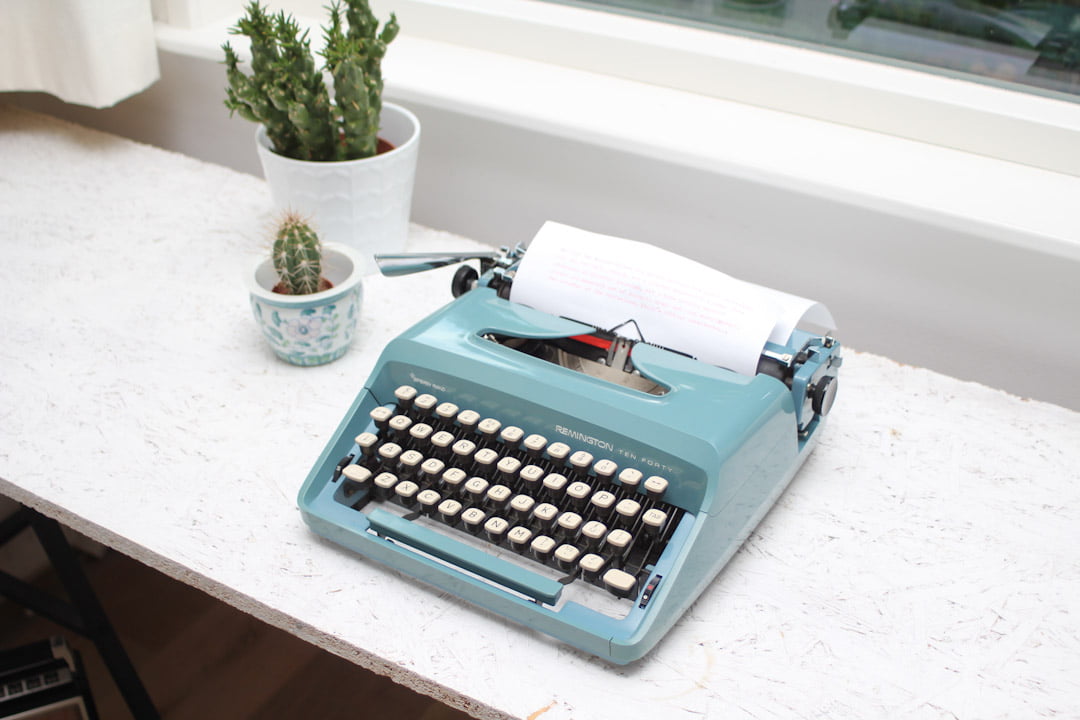 pastelturquoise typemachine