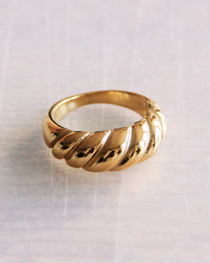 Stalen croissant ring goud- of zilverkleurig Bazou