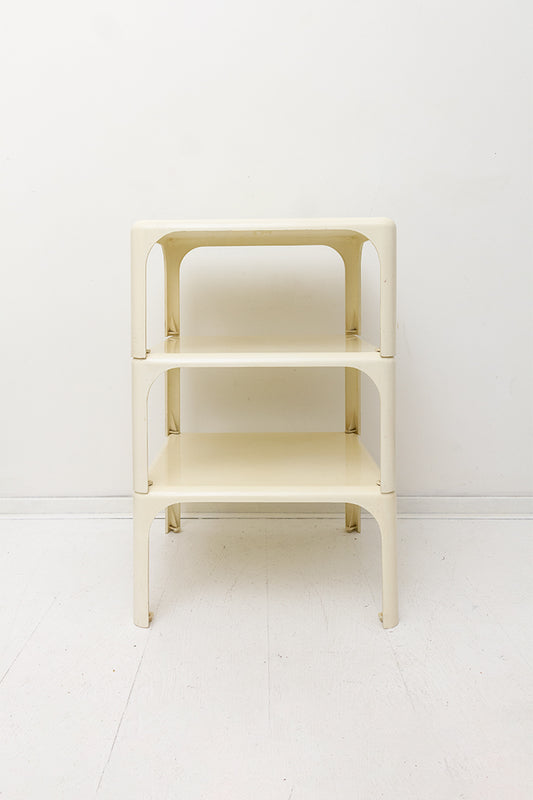 Stapelbare Demetrio 45 tafeltjes Vico Magistretti voor Artemide Milano jaren 60