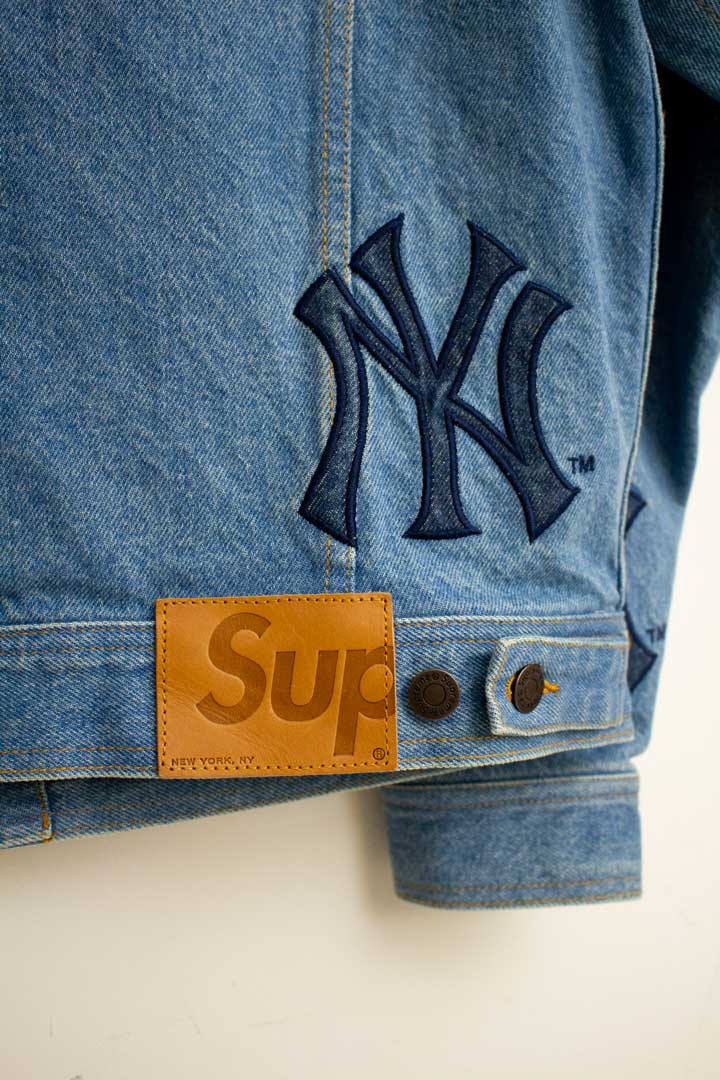 Supreme x New York Yankees logo spijkerjasje