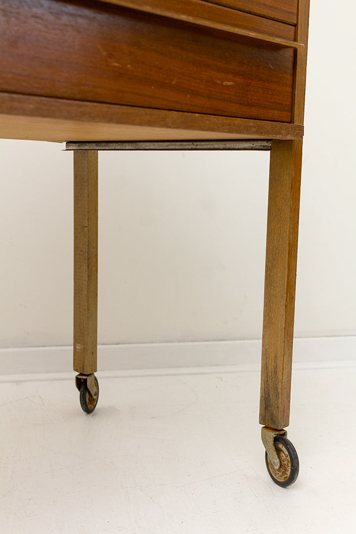 Teakhouten naaikastje op wieltjes vintage jaren 60
