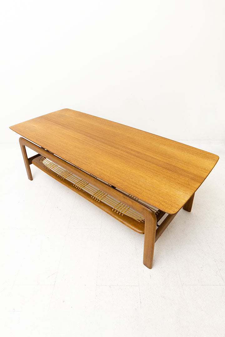 Van Teeffelen salontafel teakhout met rotan details Jaren 50