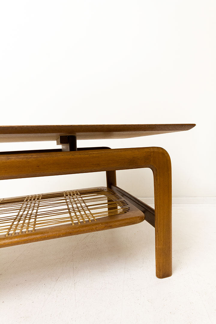 Van Teeffelen salontafel teakhout met rotan details Jaren 50