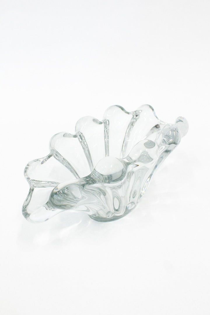 Vannes le Chatel 1960 langwerpige art glass uranium glazen schaal