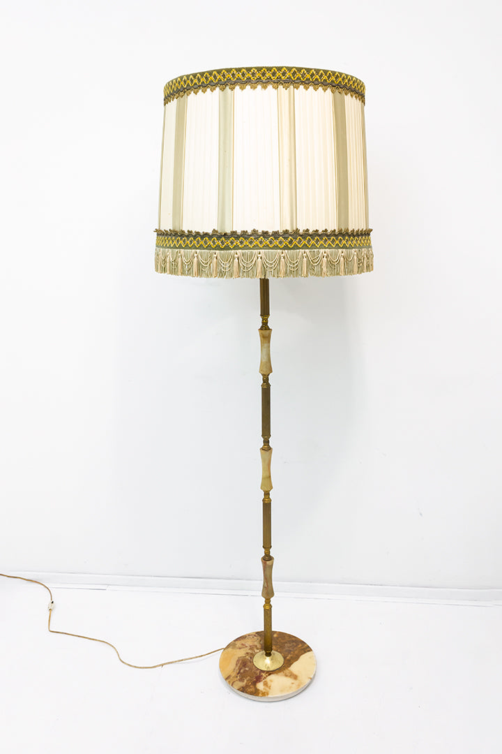 Vintage Art Deco vloerlamp met details van messing en marmer