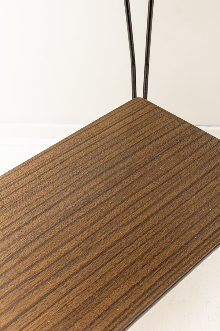 Vintage Franse trolley met architectonische draadstalen poten en hout-look tafelbladen