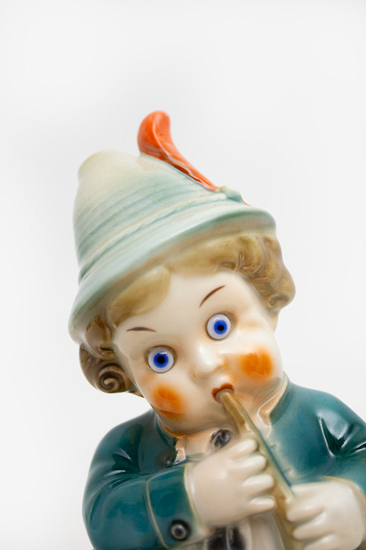 Vintage Goebel Hummel jongen met fluit en grappige blik
