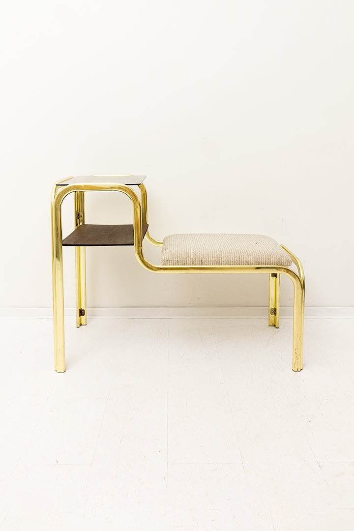 Vintage Hollywood Regency Frans bankje met messing frame en plankjes