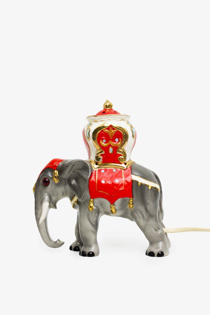 Vintage Hummel Goebel parfumlamp olifant met rode zetel (gemerkt)