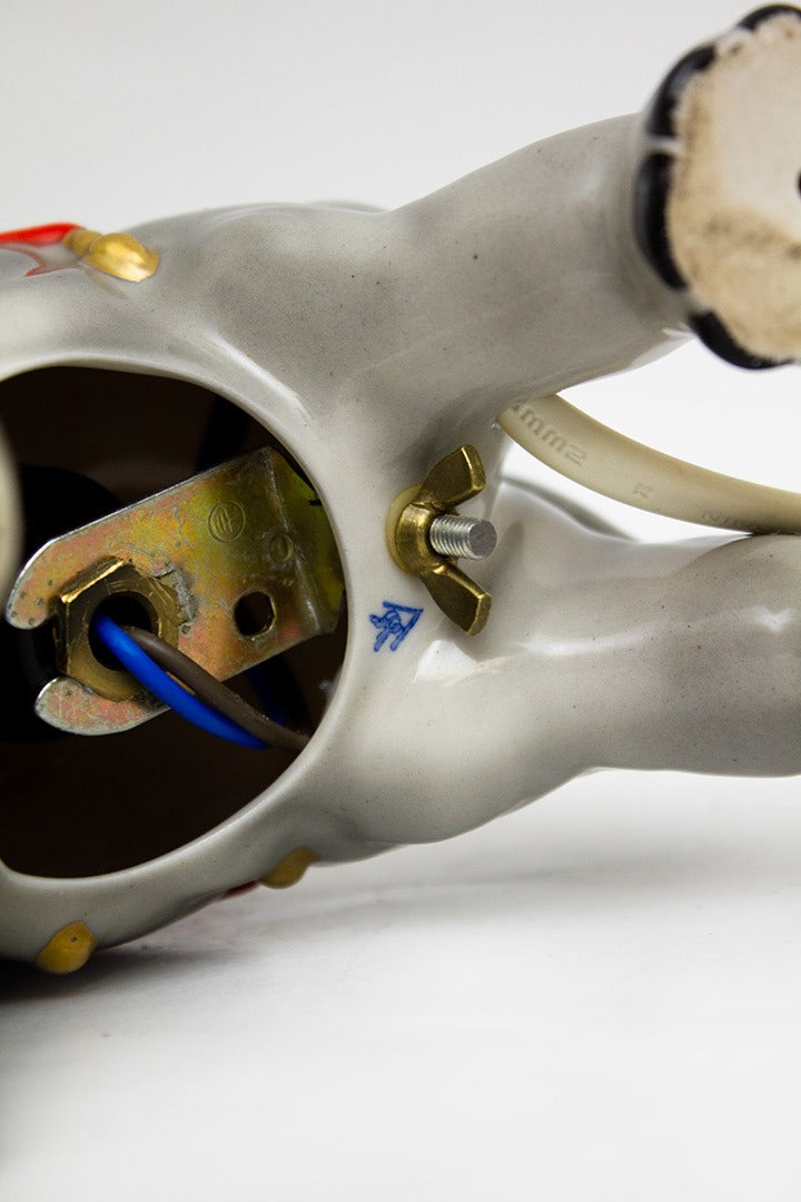 Vintage Hummel Goebel parfumlamp olifant met rode zetel (gemerkt)