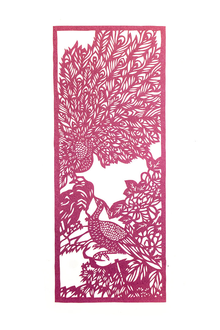 Vintage Japans kirigami kunstwerk van paars papier - pauw in lijst