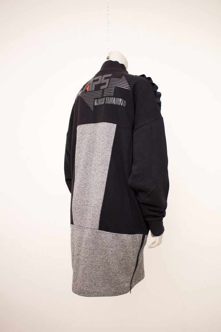 Zwart/grijze lange vintage Kansai Yamamoto O2 "Leaps and Bounds" sweater uit de jaren 80