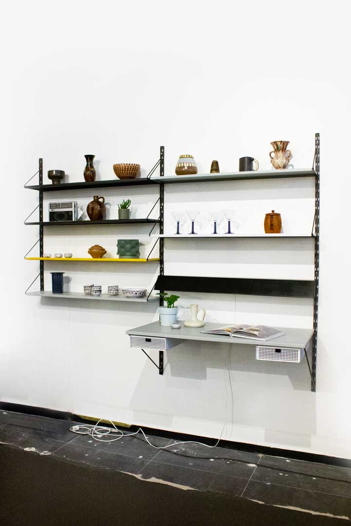 Vintage Pilastro wandsysteem met bureau en lichtbak