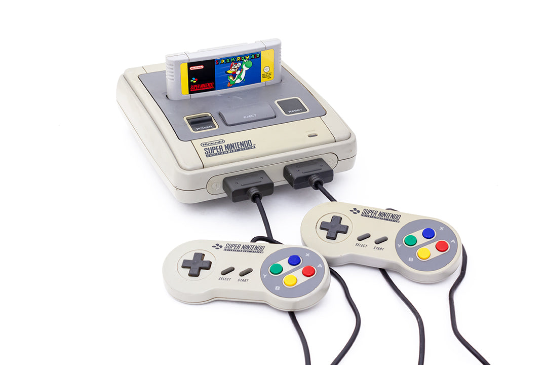 Vintage SNES Super Nintendo 1992 Super Mario World 2 controllers RCA aansluiting originele adapter