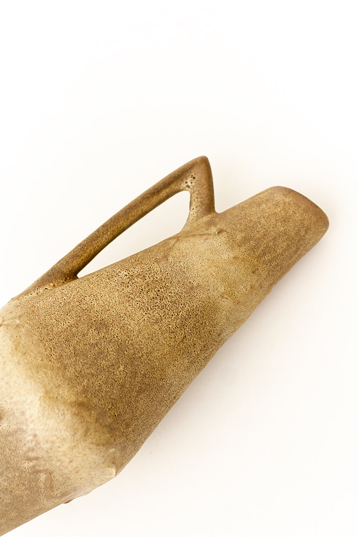 Vintage Scheurich vaas beige met puntig handvat