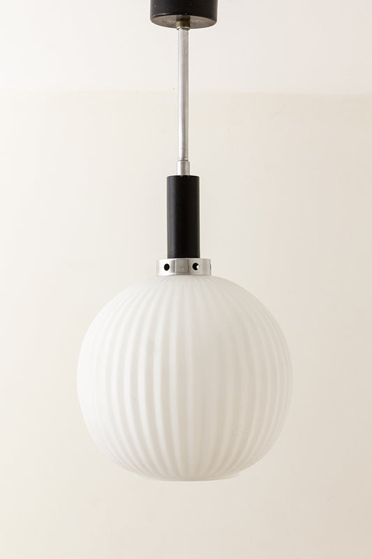 Vintage Space Age hanglamp met opaline lampenkap Massive x PJ De Jaeck