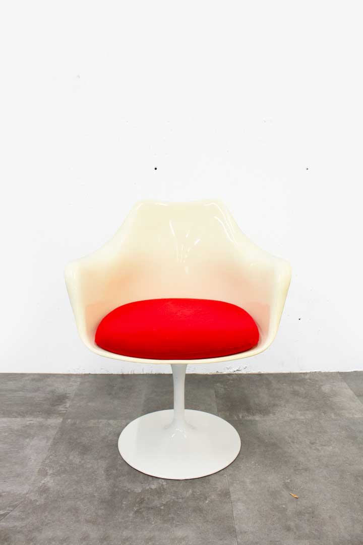Vintage Tulip fauteuil Eero Saarinen voor Knoll rood/wit