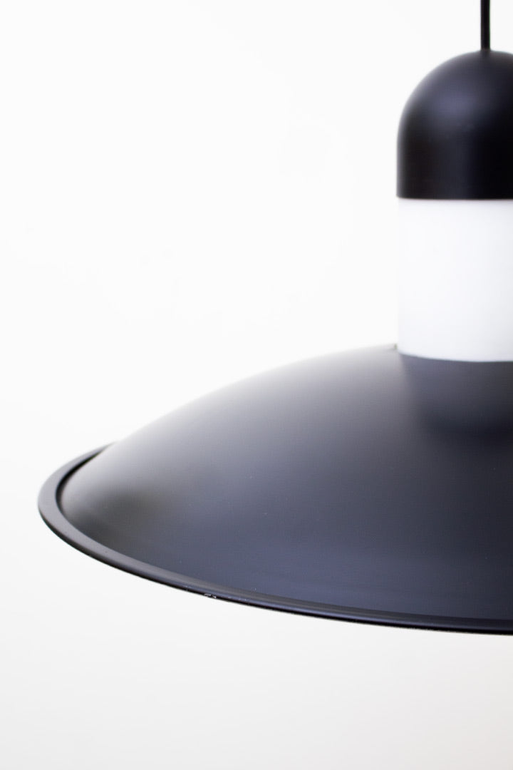 Vintage UFO hanglamp Glasshutte Limburg metaal en opaal glas