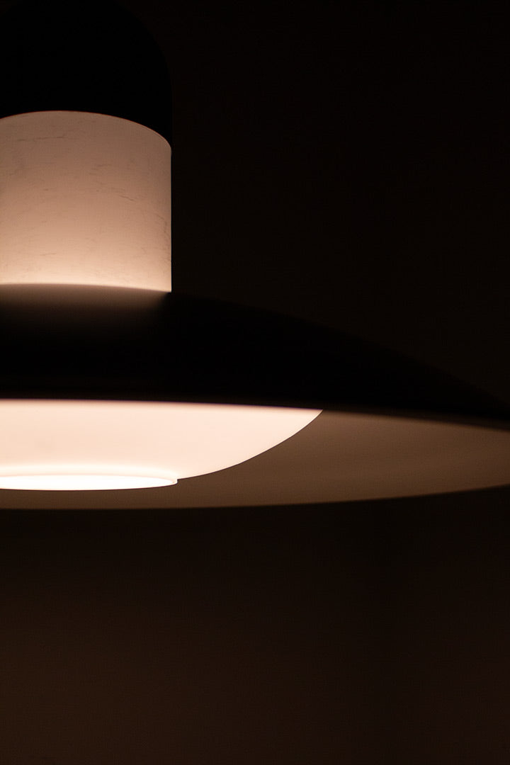 Vintage UFO hanglamp Glasshutte Limburg metaal en opaal glas