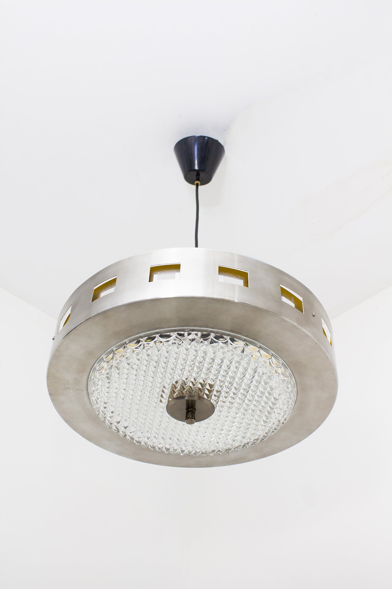 Jaren 70 UFO hanglamp Massive
