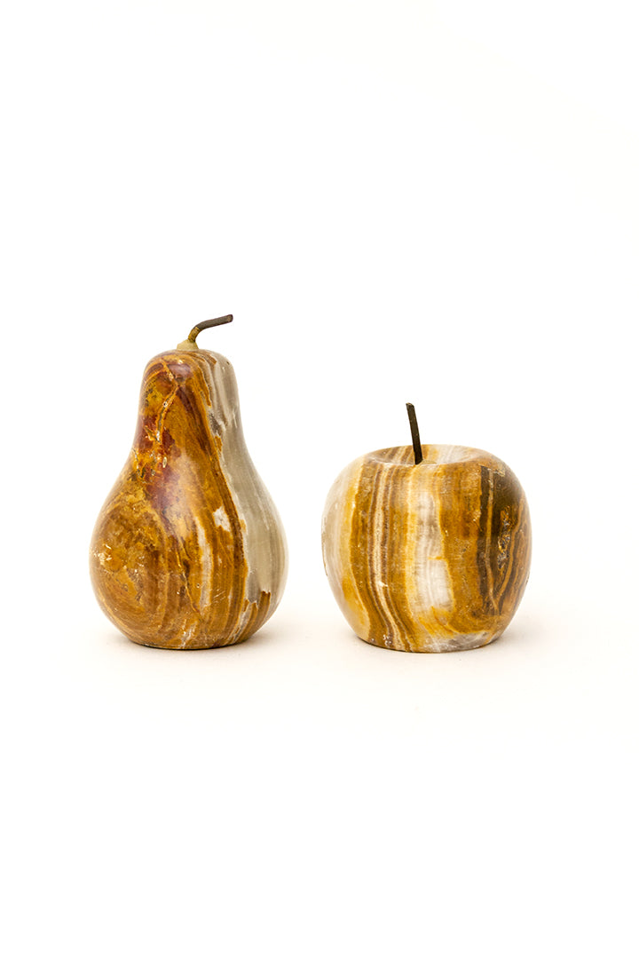 Vintage appel en peer van natuursteen