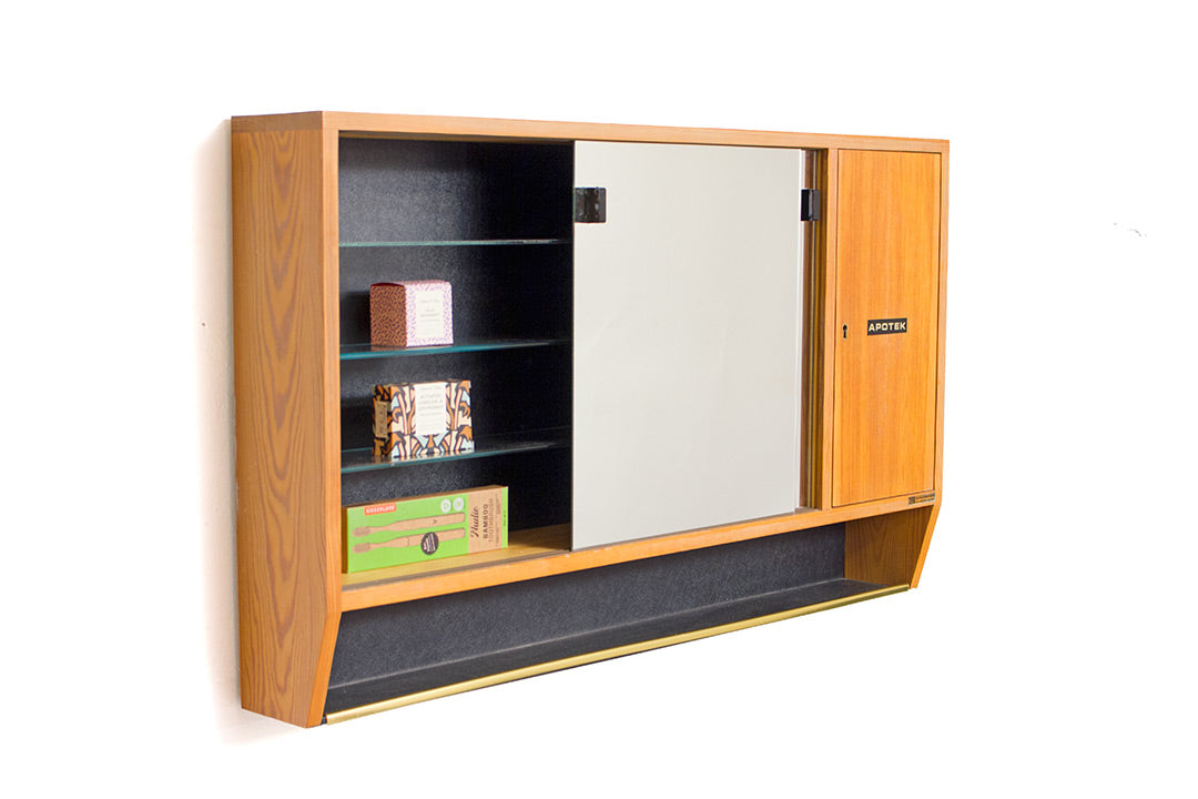 Vintage badkamer spiegelkastje Svedbergs för Moderna Badrum