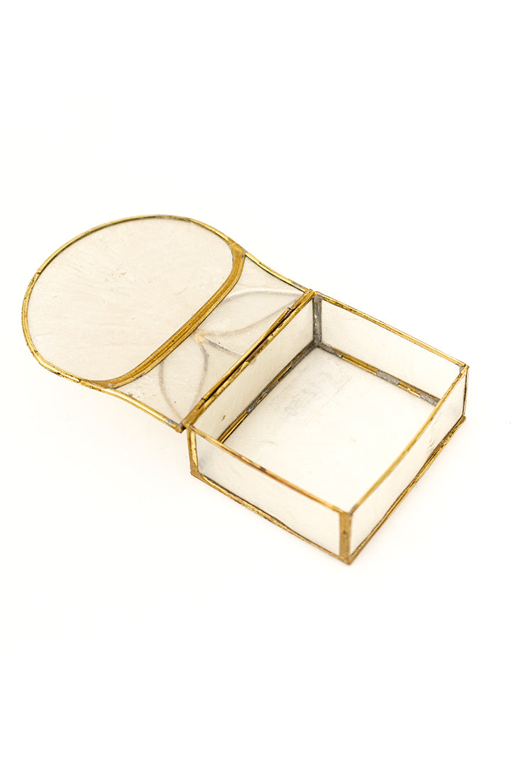 Vintage bakje schelp met messing frame appel