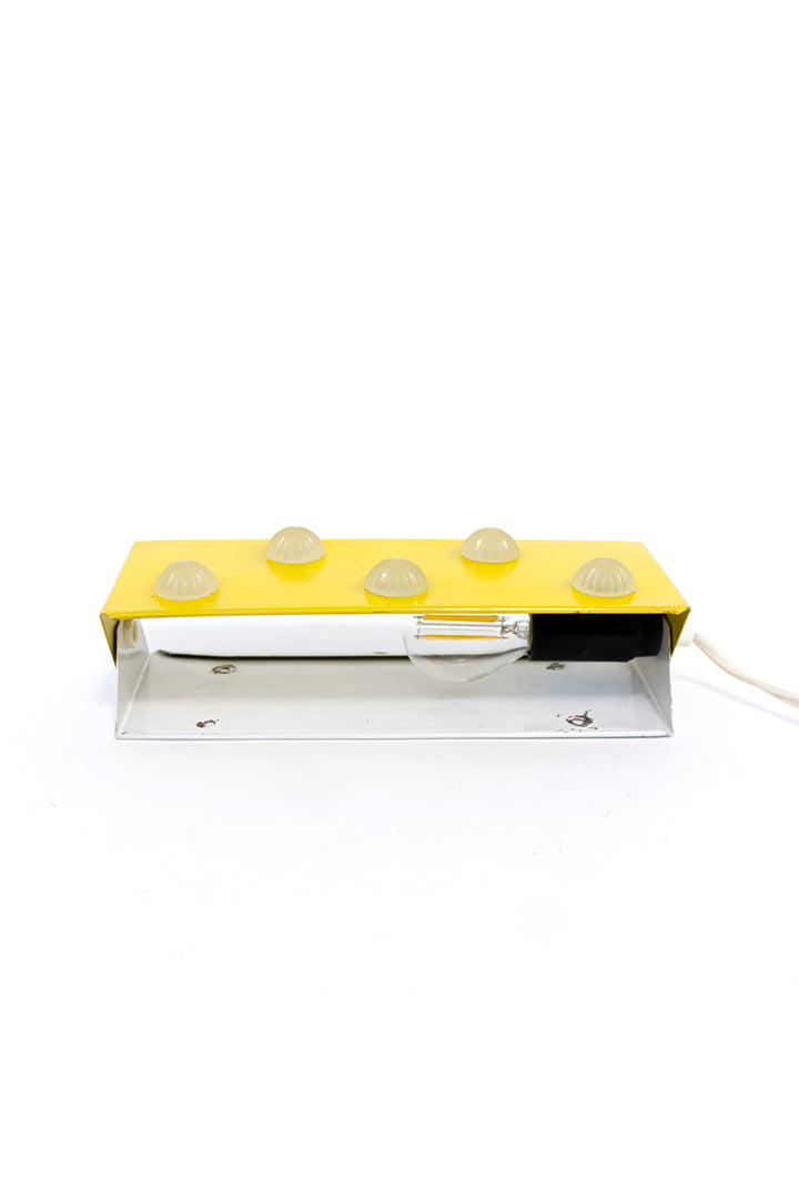 Vintage bedlampje geel met kunststof sterren