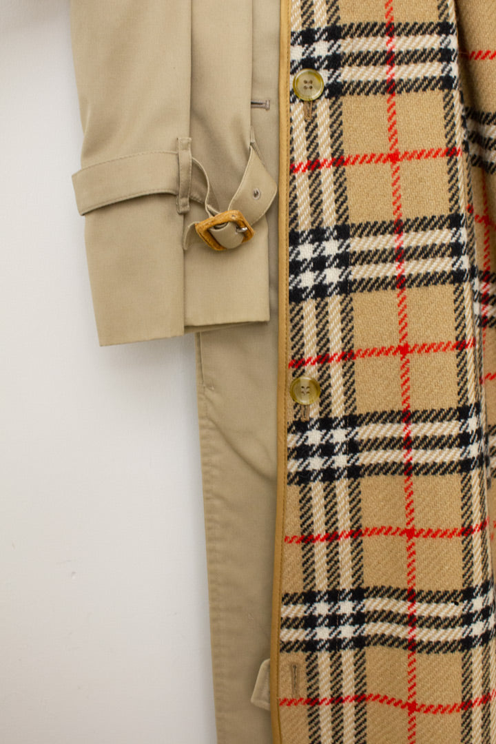 Vintage beige Burberry trenchcoat met ceintuur en uitneembare wintervoering