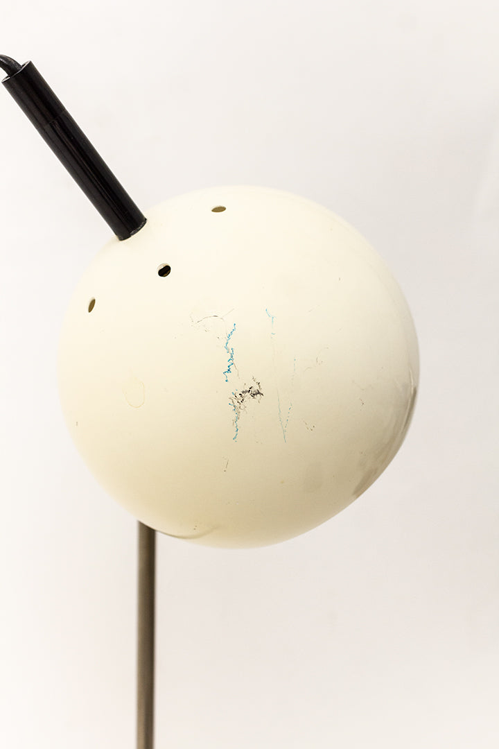 Vintage bollenlamp/bureaulamp met crèmekleurige kap en voet