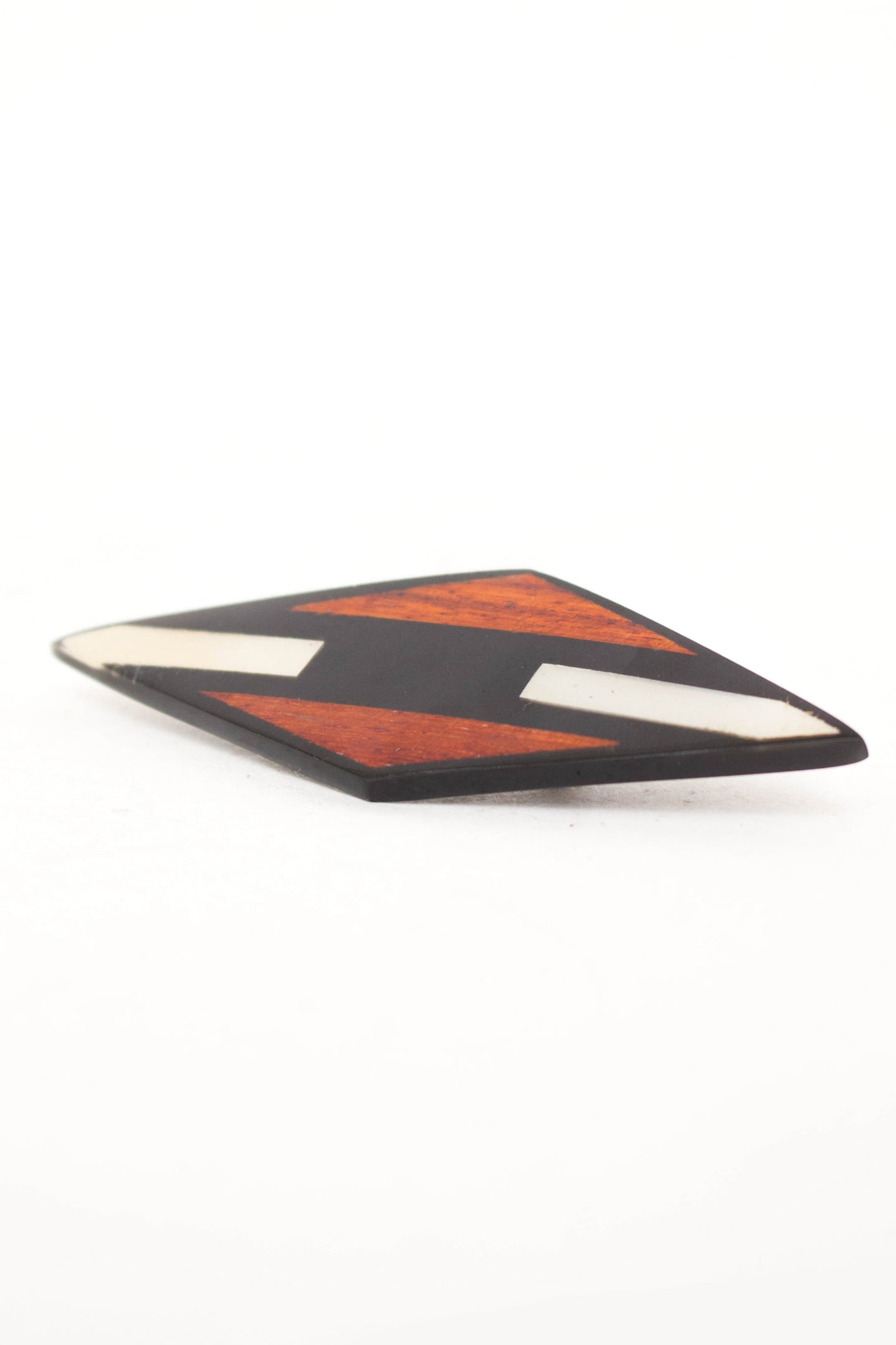 Vintage broche ruit ingelegd met teakhout en parelmoer