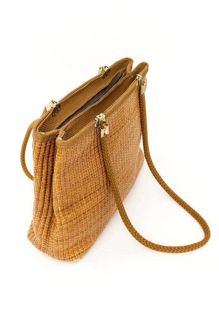 Vintage bruine schoudertas met riet-look en hengsels van touw