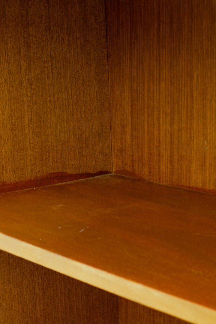 Vintage highboard op smalle pootjes
