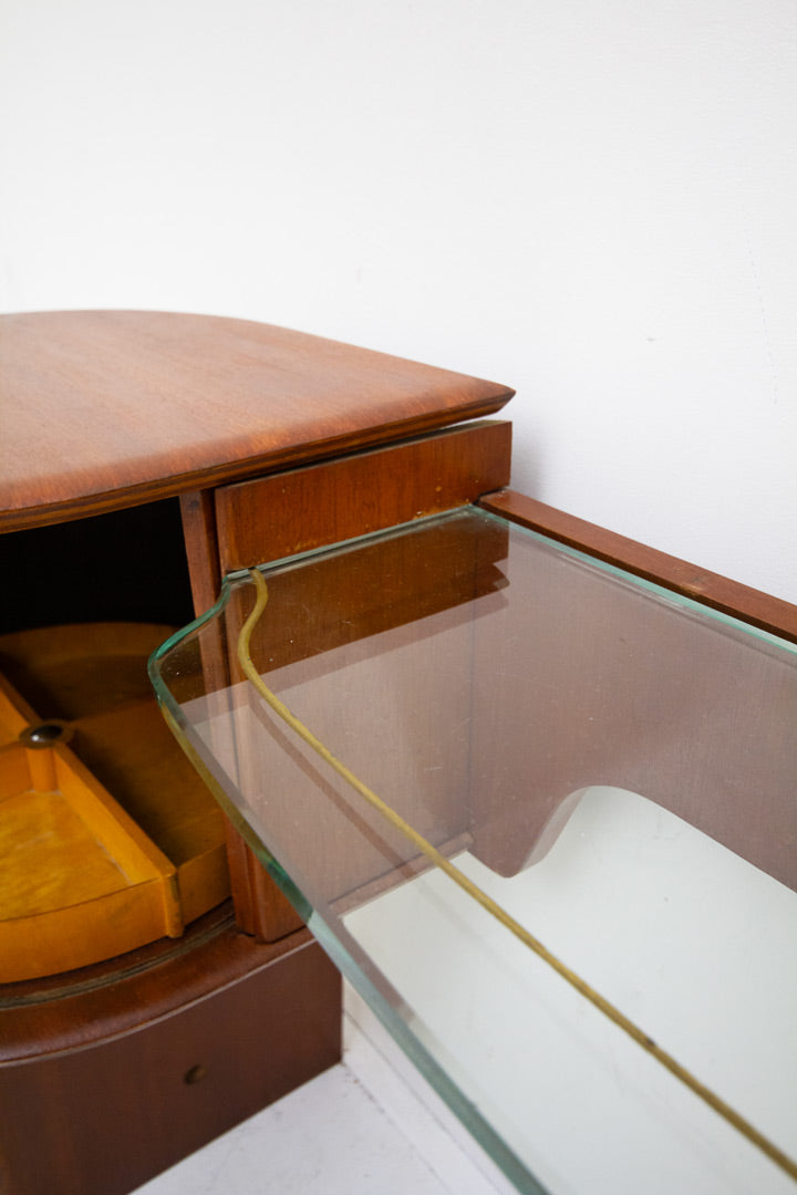 Vintage houten kaptafel met tambour deurtjes en drieluikspiegel