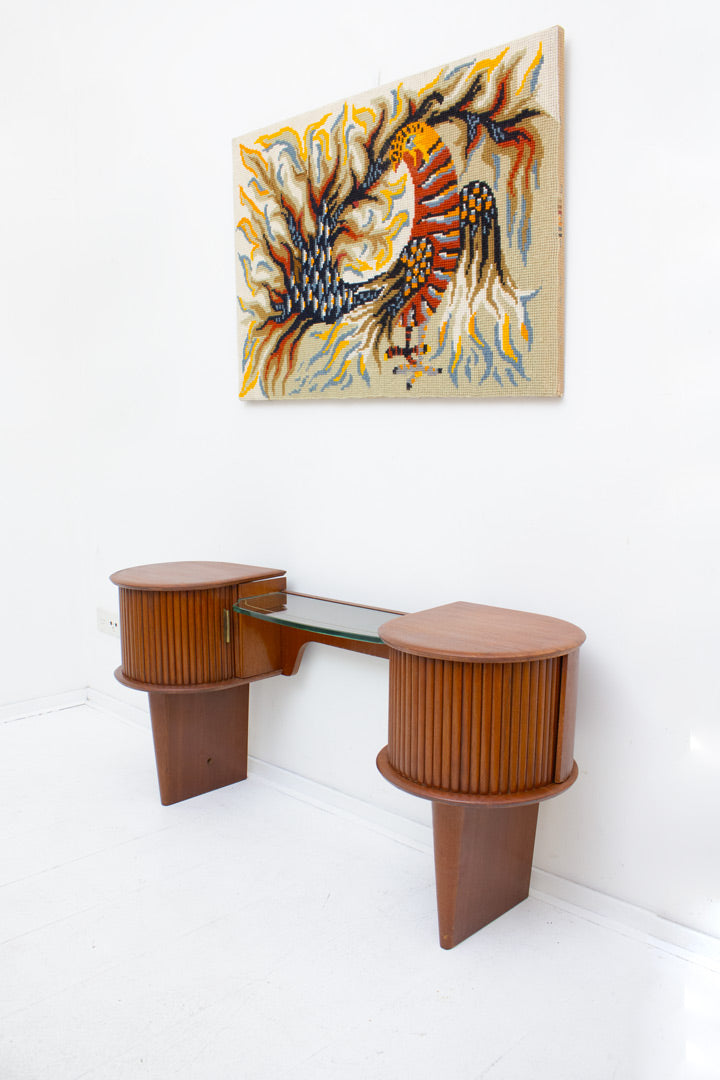 Vintage houten kaptafel met tambour deurtjes en drieluikspiegel