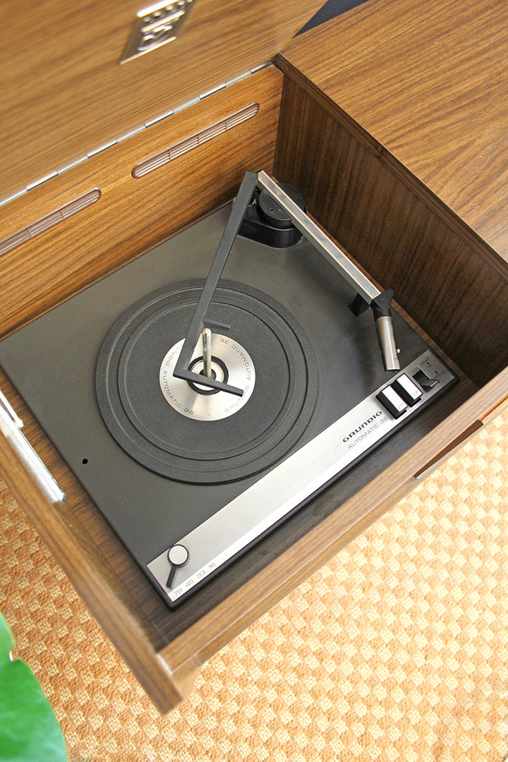 Vintage dressoir radiomeubel Grundig