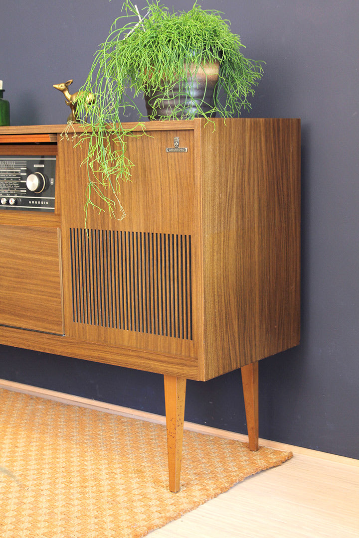 Vintage dressoir / radiomeubel Grundig Bergamo ST