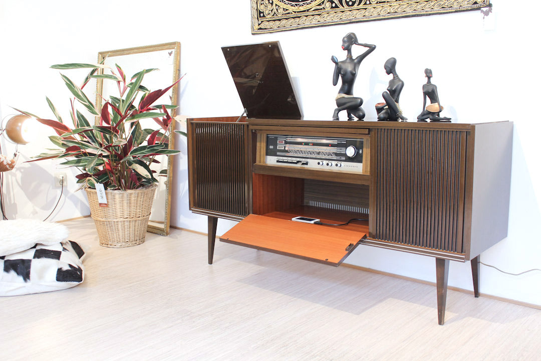 Vintage eikenhouten radiomeubel Grundig Bergamo 3