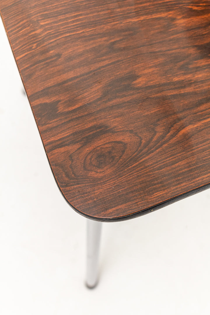 Vintage formica stoel met print van donker hout