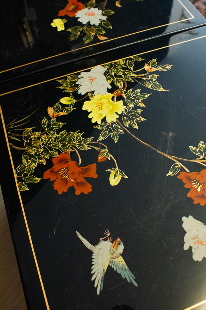 Vintage gelakt Aziatisch buffetkast / dressoir van massief hout en speksteen handbeschilderd