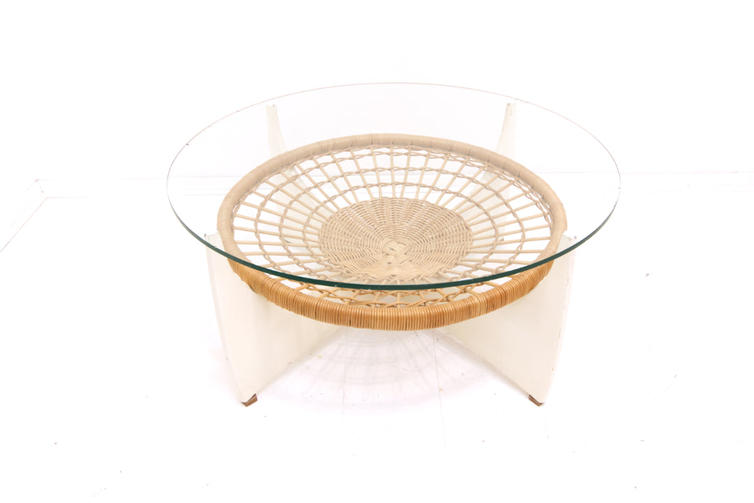 Vintage glazen ronde salontafel wit met rotan lectuurbak