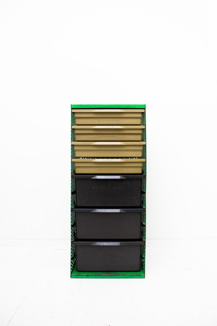 Vintage groen industrieel archiefkast van geperforeerd metaal