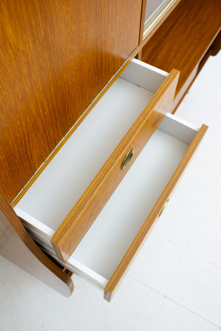 Vintage highboard kast met glazen schuifdeurtjes