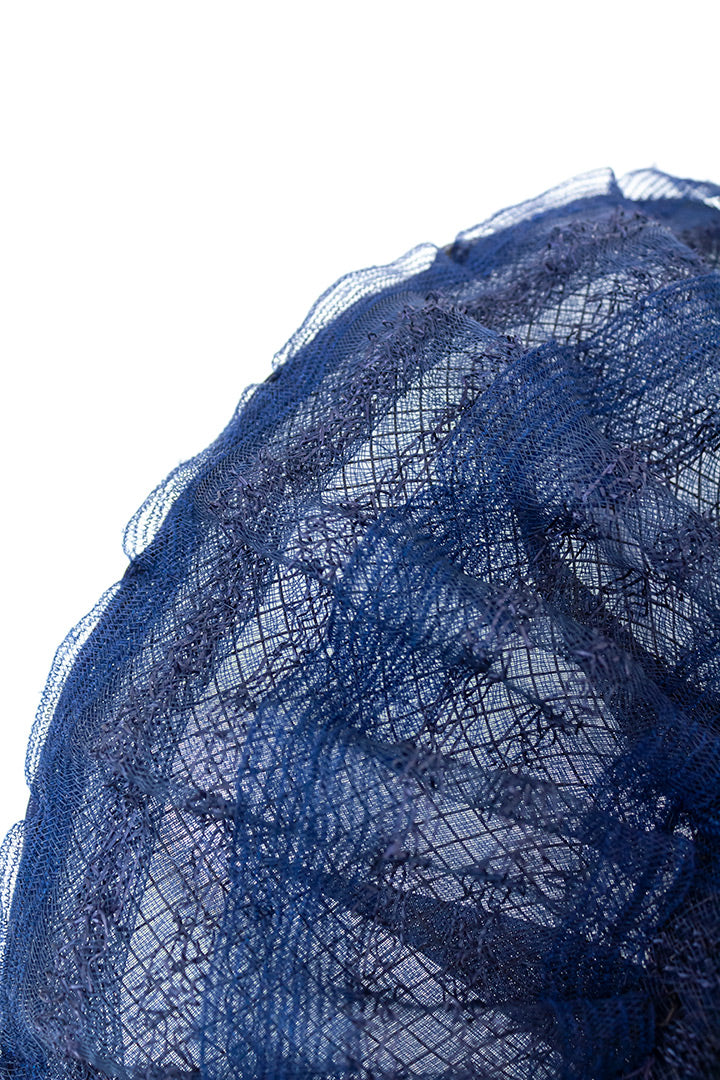 Vintage hoed van donkerblauw organza