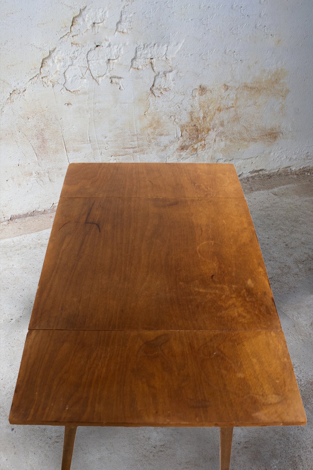 Vintage houten vanity kaptafel met rood velours bekleding