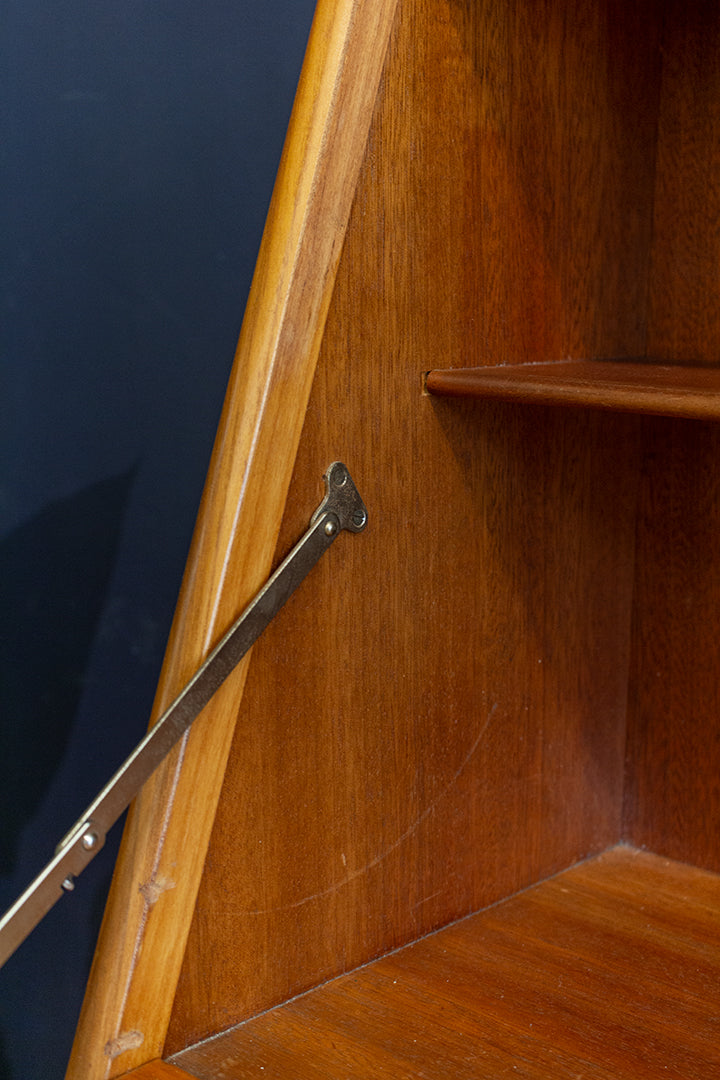Vintage houten secretaire jaren 60 met slot en sleutel