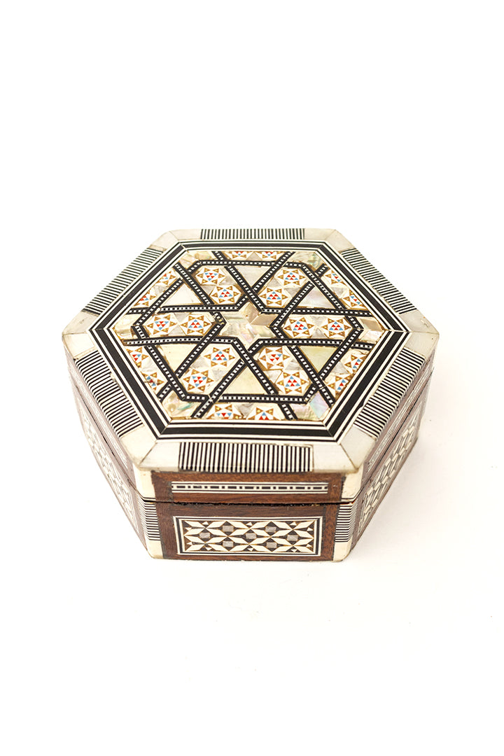Vintage houten sieradendoosje ingelegd met parelmoer